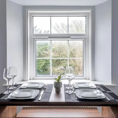 公寓 Modern Cotham House #2 By Prescott 布里斯托