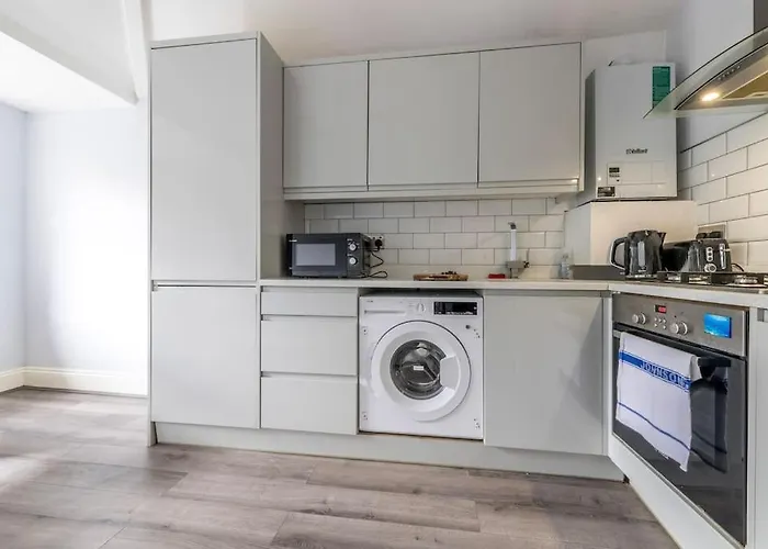 Modern Cotham House #2 By Prescott