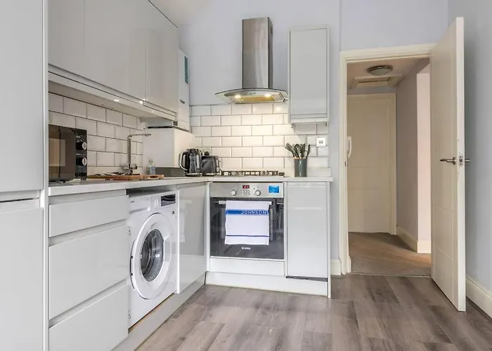 Modern Cotham House #2 By Prescott