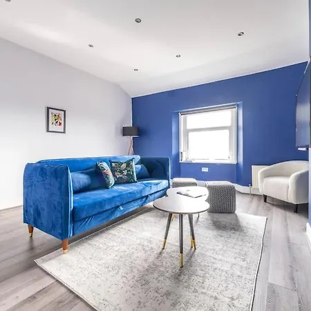 Modern Cotham House #2 By Prescott Апартаменты