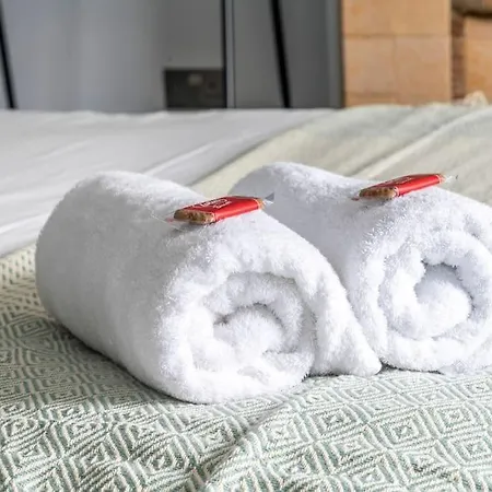 Modern Cotham House #2 By Prescott * Бристоль