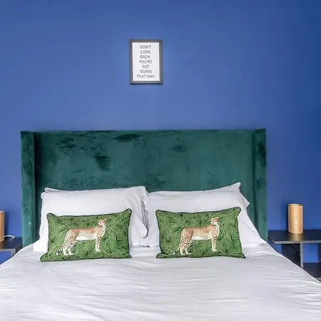 Апартаменты Modern Cotham House #2 By Prescott *