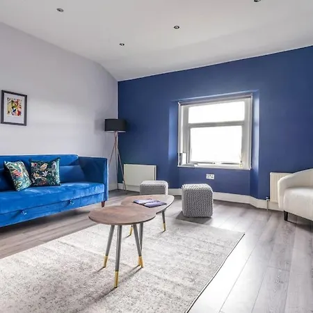 Modern Cotham House #2 By Prescott * Бристоль