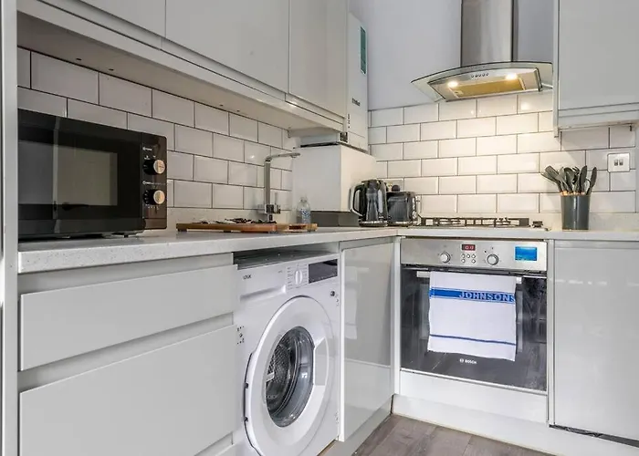 Modern Cotham House #2 By Prescott Apartman Bristol