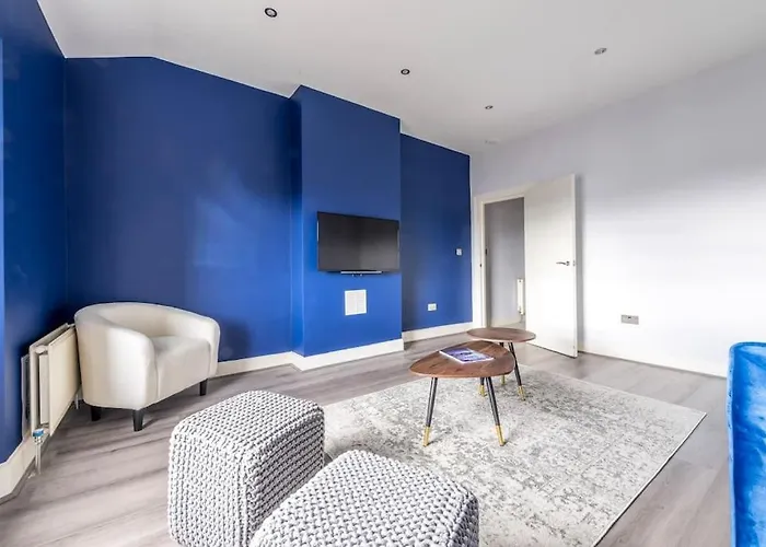 Modern Cotham House #2 By Prescott Apartman *