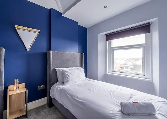 Modern Cotham House #2 By Prescott Apartman Bristol